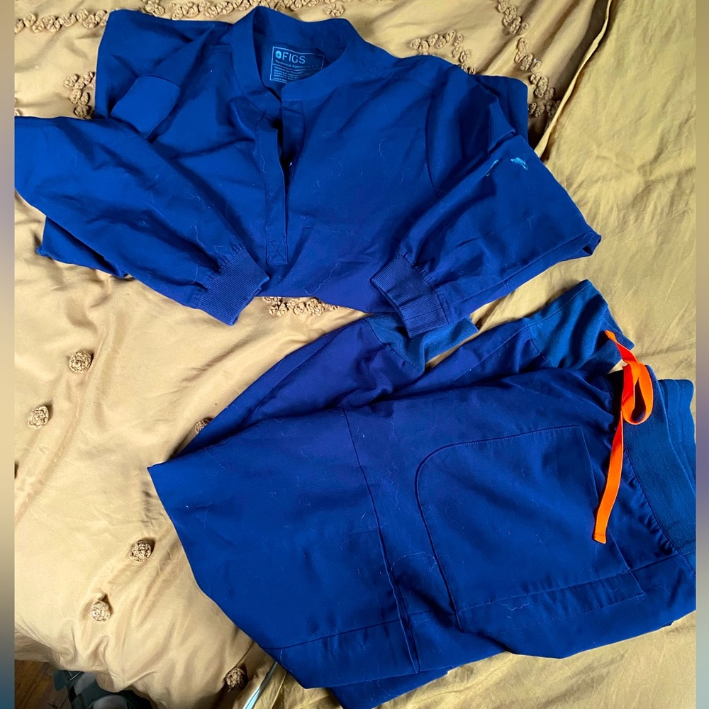 Figs navy blue scrub set, long sleeve top, jogger bottoms